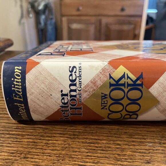 Better Homes and Gardens New Cook Book (1930-2000 Limited Edition) - Picture 2 of 9